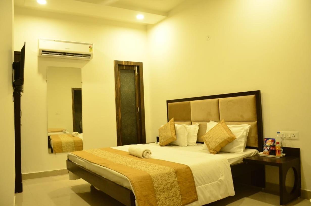 Hotel GR Residency Amritsar Exterior foto